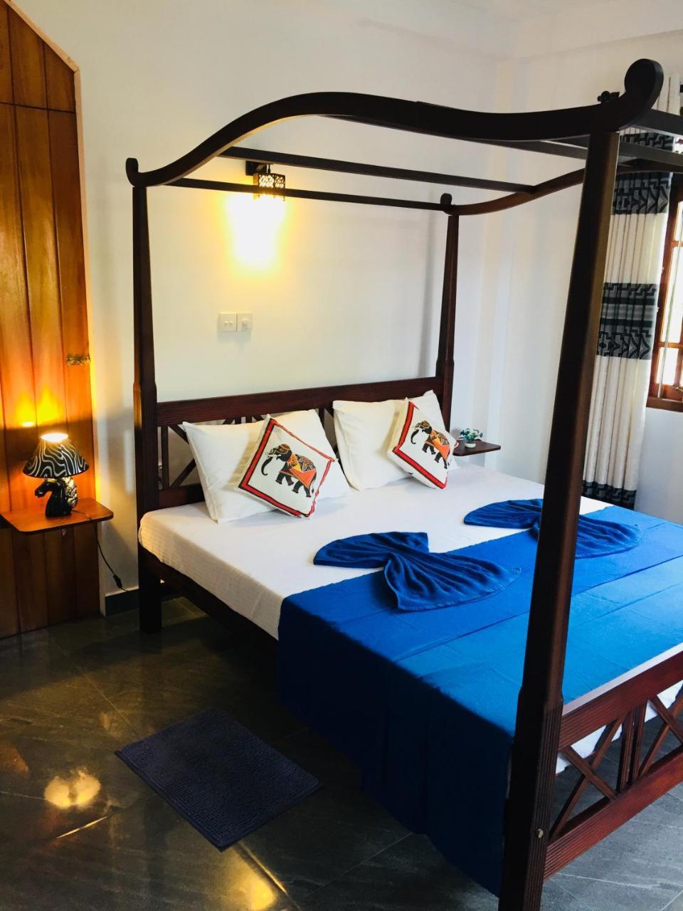 Sanjula Apartments Hikkaduwa Esterno foto